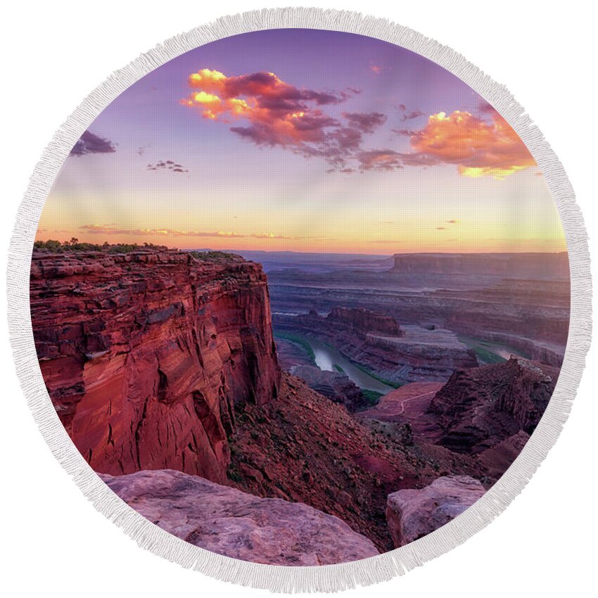 Utah Round Beach Towel featuring the photograph Dead Horse Point Sunset by Darren White