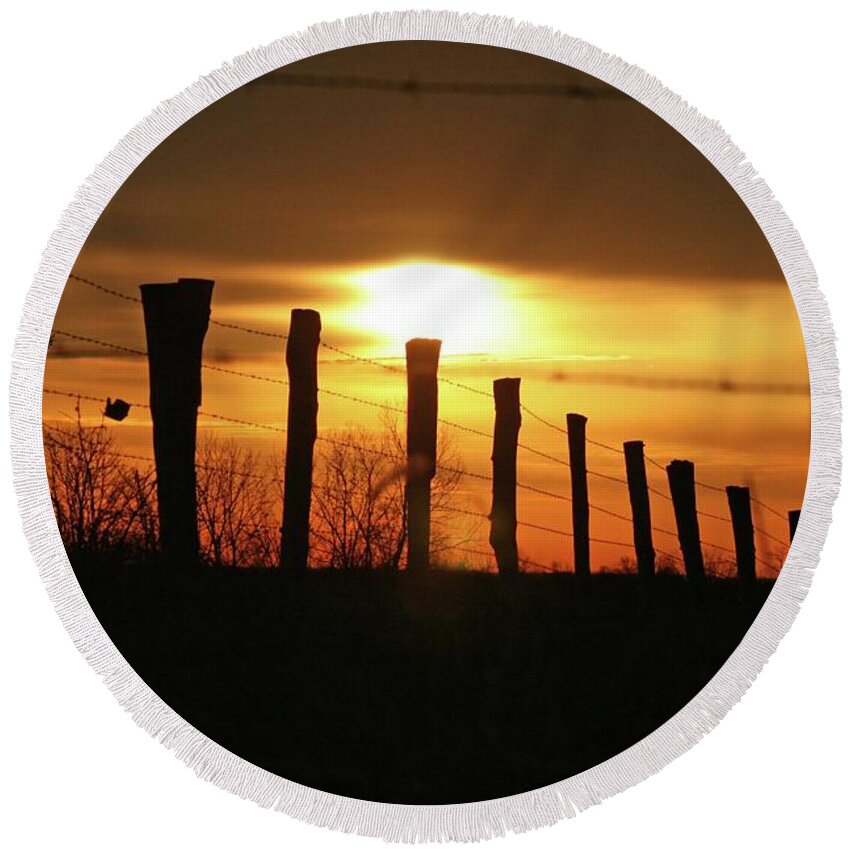 Sunrise Round Beach Towel featuring the photograph Don't Fence Me In by Melissa Mim Rieman