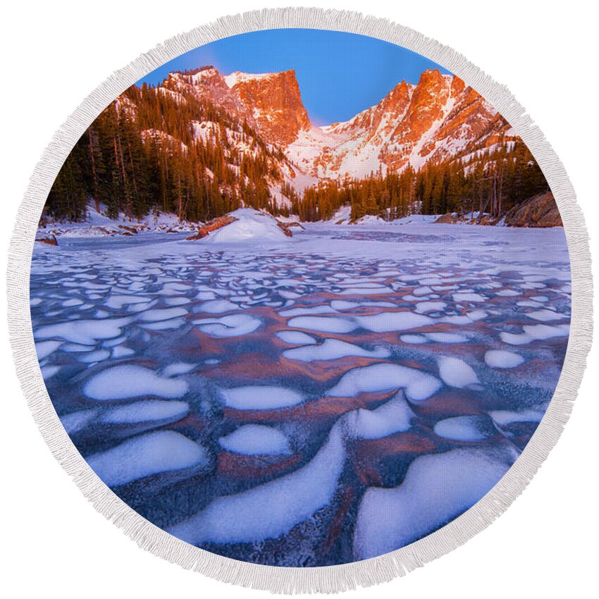 Dream Lake Round Beach Towel featuring the photograph Dream Lake Dimples by Darren White