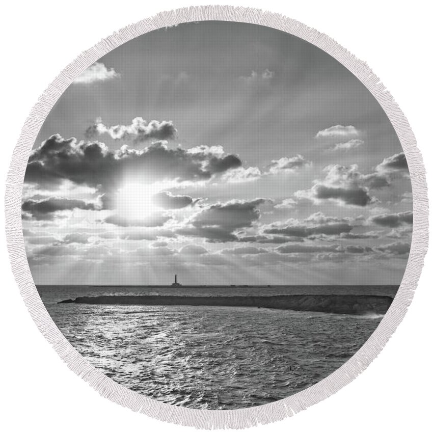Landscape Round Beach Towel featuring the photograph Due West Black and White by Allan Van Gasbeck