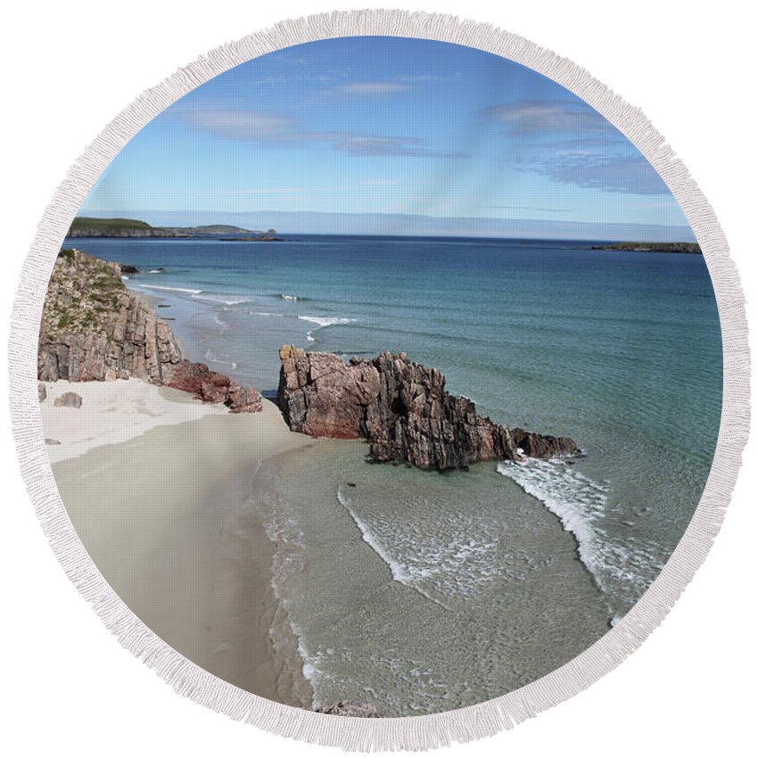 Landscape Round Beach Towel featuring the photograph Durness - Sutherland by Pat Speirs