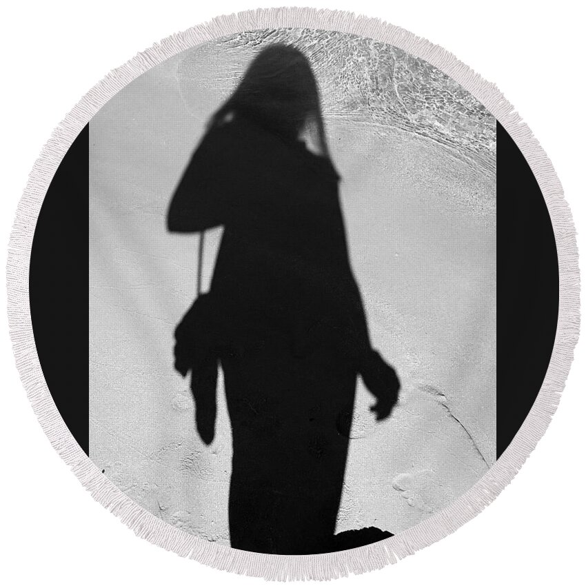 Silhouette Round Beach Towel featuring the photograph Elegant Shadow Of Girl by Huna Calipsodiogigia
