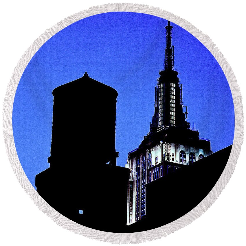  Round Beach Towel featuring the photograph Empire State Building by Mark Alesse