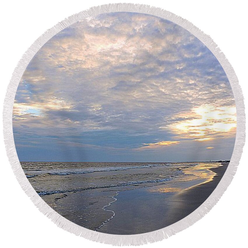 Art Round Beach Towel featuring the photograph End of Day Beauty by Shelia Kempf