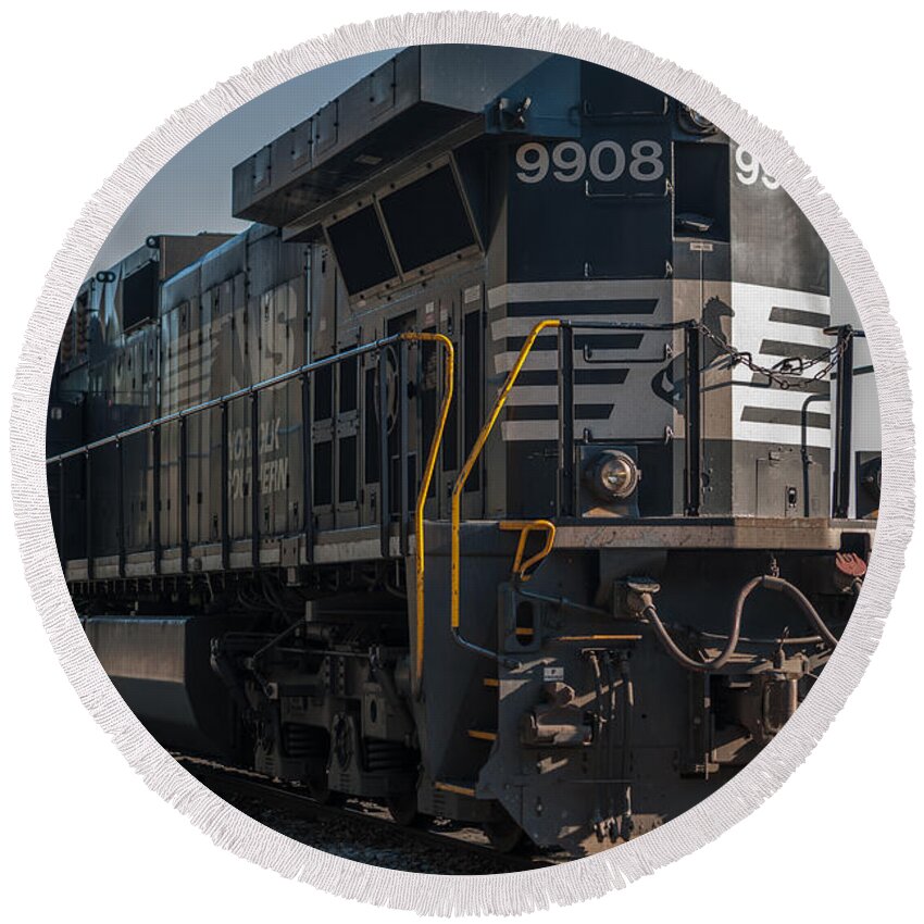 Train Round Beach Towel featuring the photograph Engine 9908 by Dale Powell