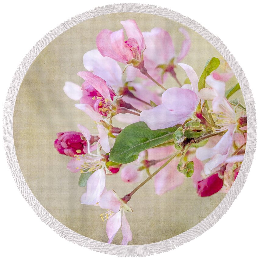 Blossom Round Beach Towel featuring the photograph Enticement by Betty LaRue