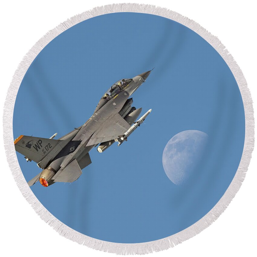 Aircraft Round Beach Towel featuring the photograph F16 - Aiming High by Pat Speirs