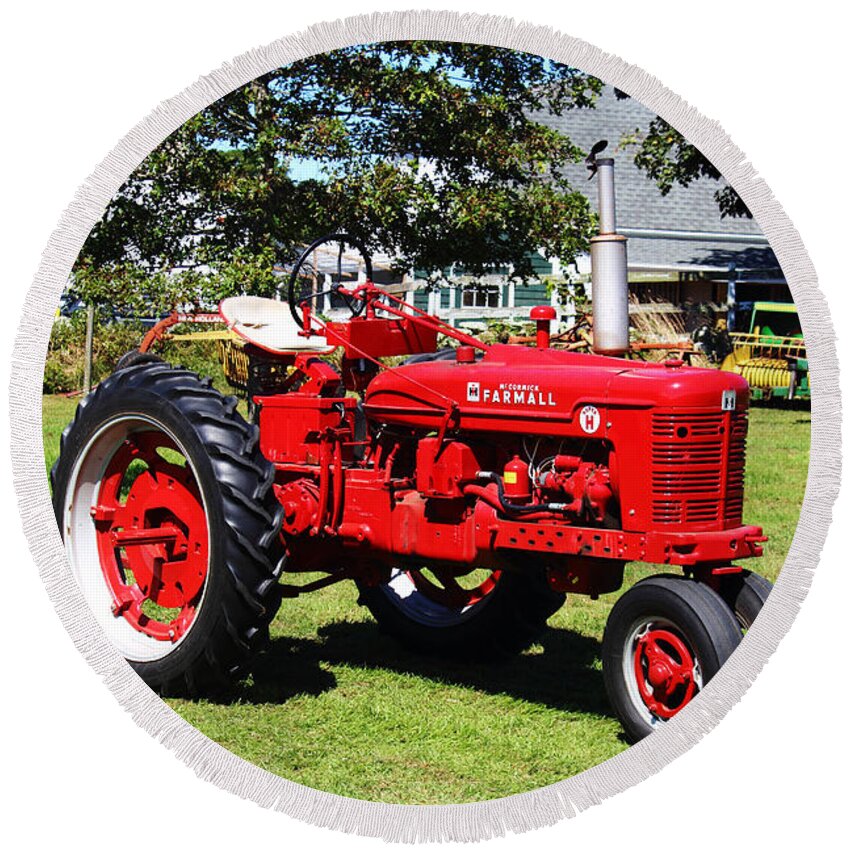 Farmall Round Beach Towel featuring the photograph Farmall at The Country Fair by Andrew Pacheco