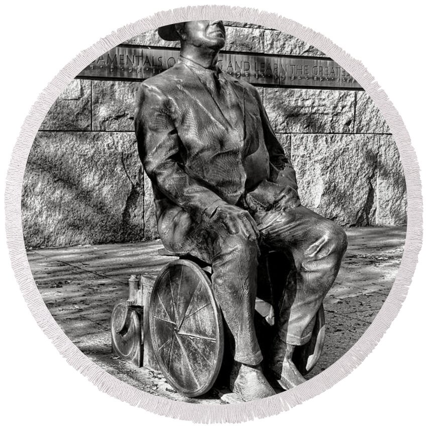 Fdr Round Beach Towel featuring the photograph FDR Memorial Sculpture in Wheelchair by Olivier Le Queinec