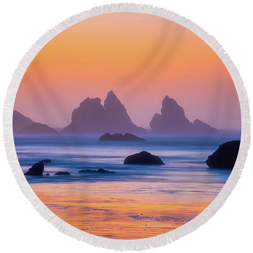 Beach Round Beach Towel featuring the photograph Final Moments by Darren White