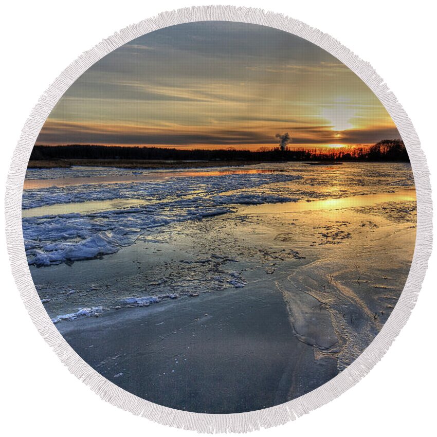Sunset Round Beach Towel featuring the photograph Fire and Ice by Rod Best