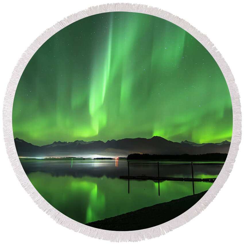 Northern Lights Round Beach Towel featuring the photograph Fire in the Sky by David Kirby