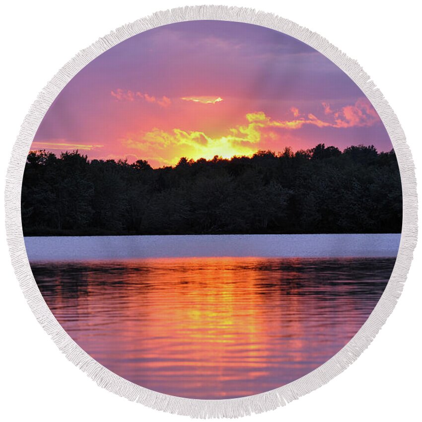 Sunset Round Beach Towel featuring the photograph Sunsets by Glenn Gordon