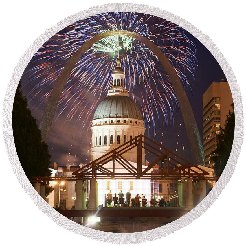 Saint Louis Round Beach Towel featuring the glass art Fireworks at the Arch 1 by Marty Koch