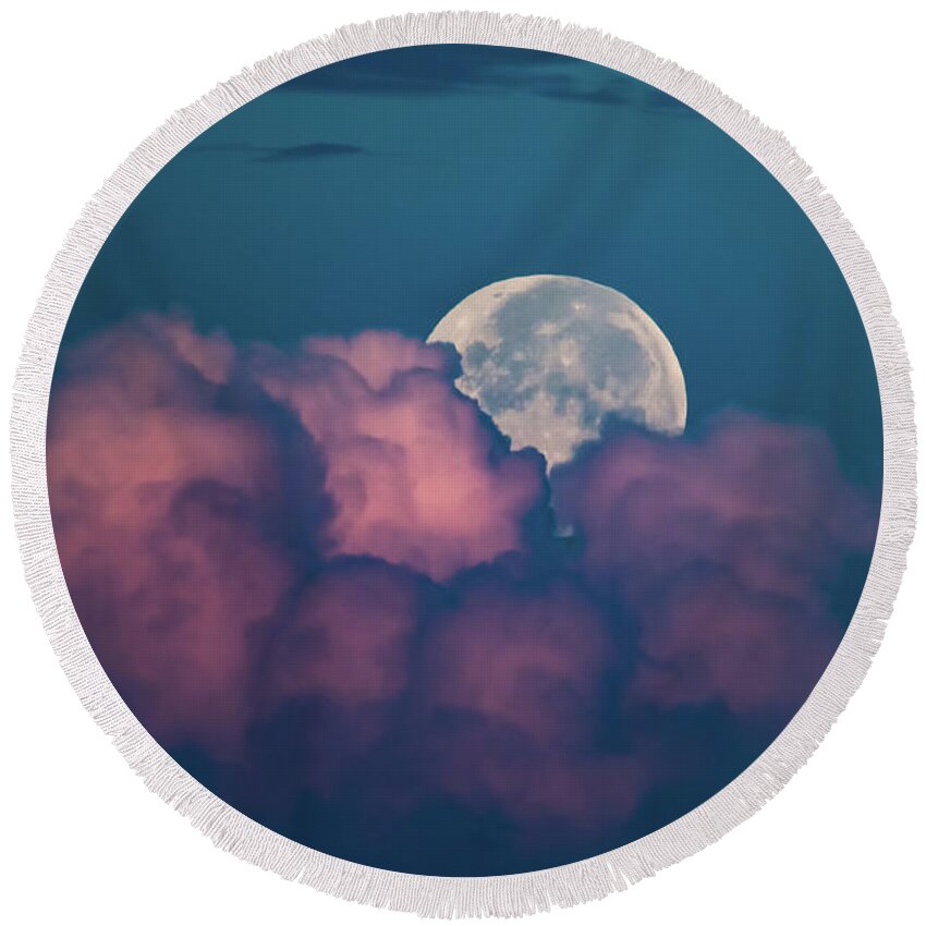 Sky Round Beach Towel featuring the photograph Full Moon Setting Behind Pink Clouds by Artful Imagery