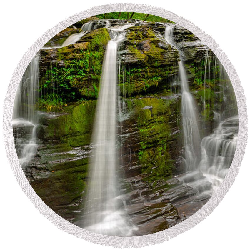 Fulmer Falls Round Beach Towel featuring the photograph Fulmer Falls by Mark Rogers
