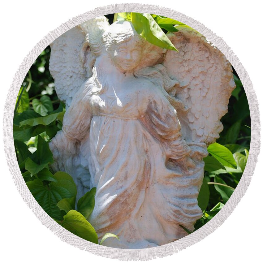Angels Round Beach Towel featuring the photograph Garden Angel by Rob Hans
