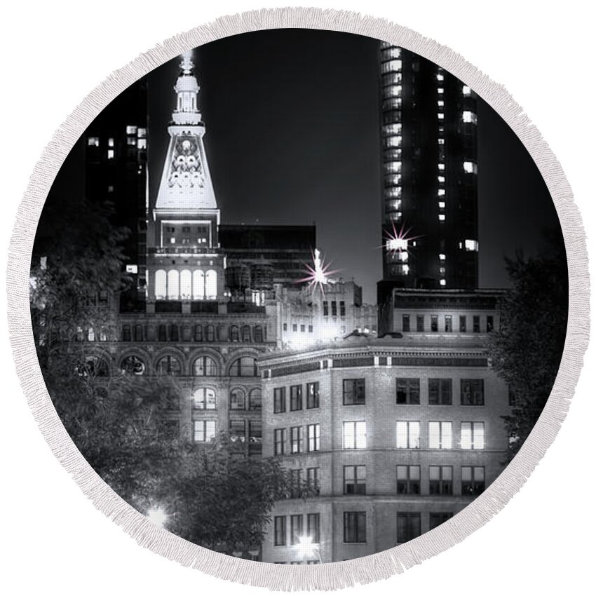 New York City Round Beach Towel featuring the photograph Ghosts of Union Square by Mark Andrew Thomas