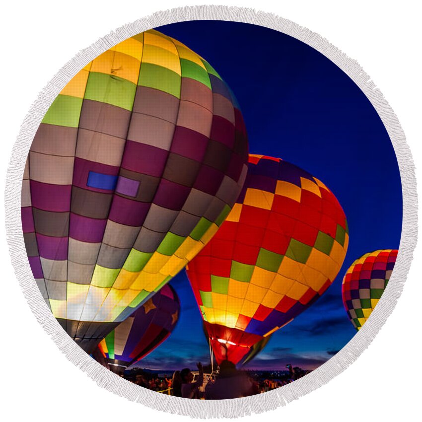 Albuquerque Hot Air Balloon Festival Round Beach Towel featuring the photograph Glowing Fiesta by Ron Pate