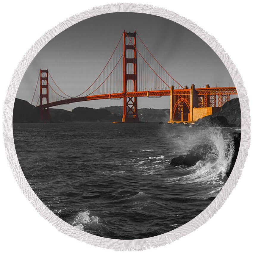Golden Gate Bridge Round Beach Towel featuring the photograph Golden Gate Bridge Sunset Study 2 BW by Scott Campbell