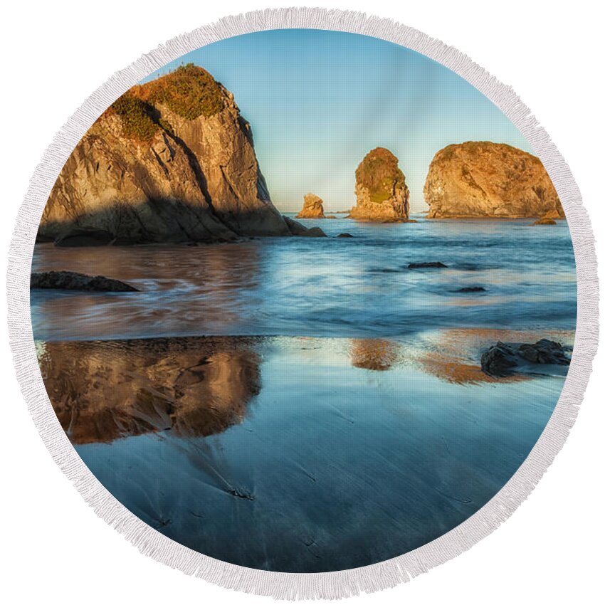 Landscape Round Beach Towel featuring the photograph Golden Islands by Jonathan Nguyen