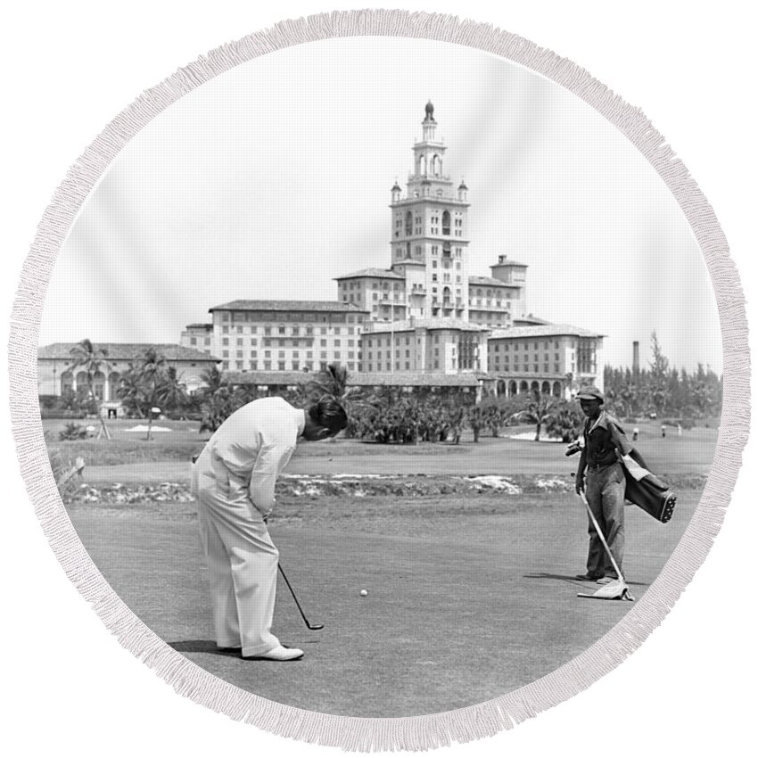 1940s Round Beach Towel featuring the photograph Golfing At The Biltmore, Miami by H. Armstrong Roberts/ClassicStock
