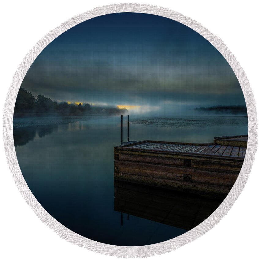 Calm Round Beach Towel featuring the photograph Grass Creek Sunrise 1 by Roger Monahan