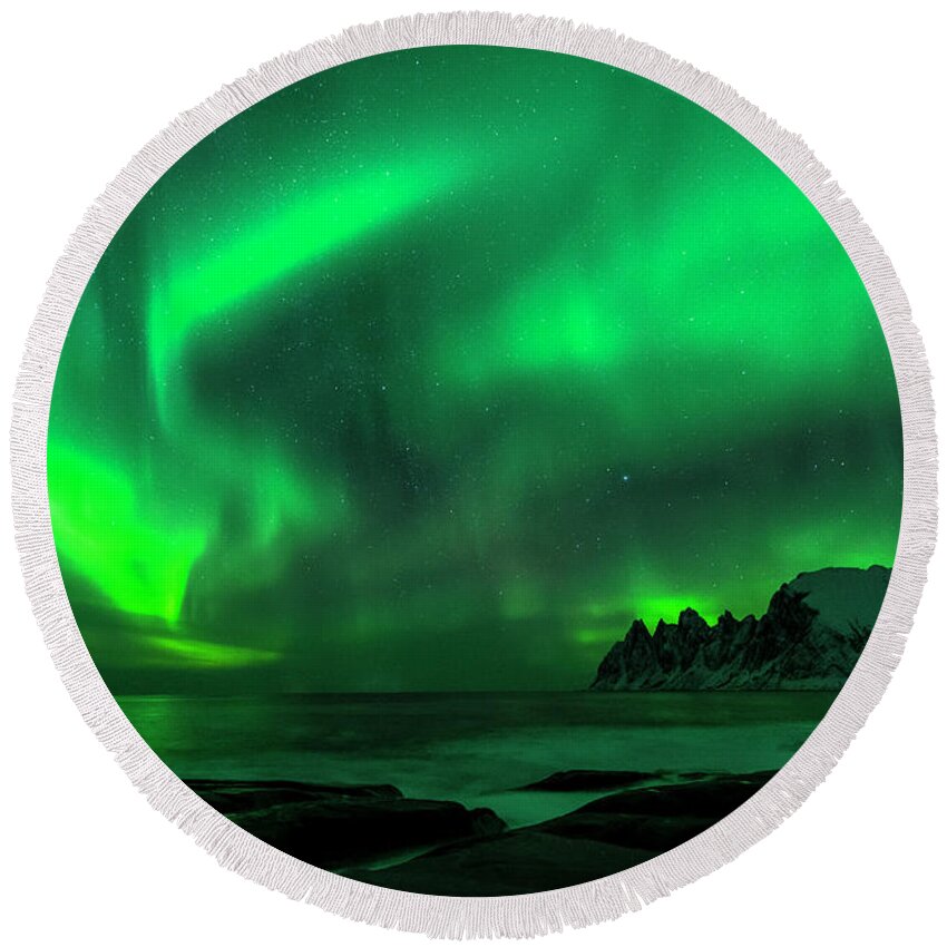 Norway Round Beach Towel featuring the photograph Green Skies at Night by Alex Lapidus