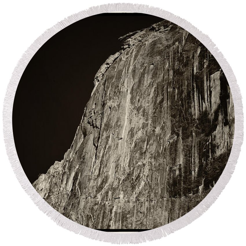 Yosemite Round Beach Towel featuring the photograph Half Dome Portrait Yosemite National Park by Lawrence Knutsson