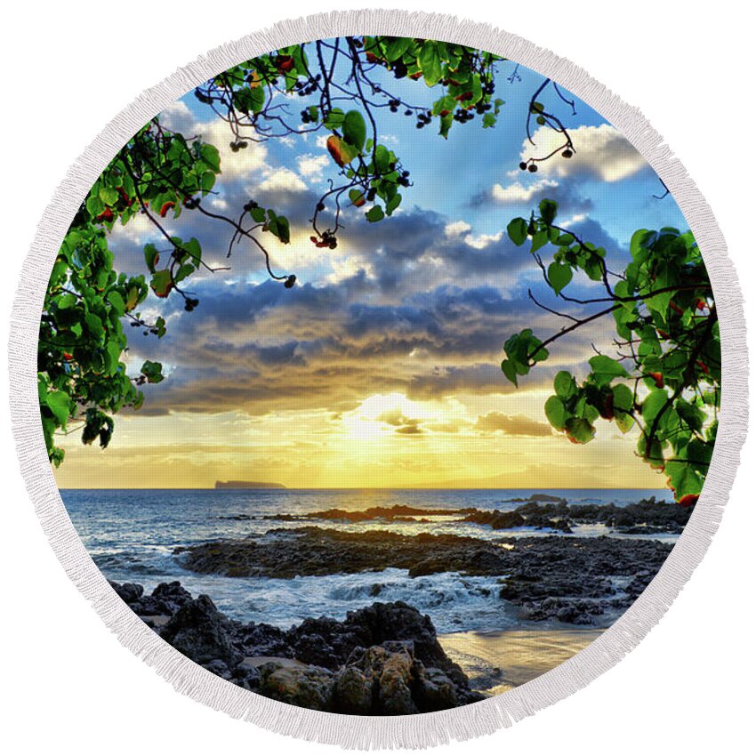 Maui Round Beach Towel featuring the photograph Heaven on Maui by Eddie Yerkish
