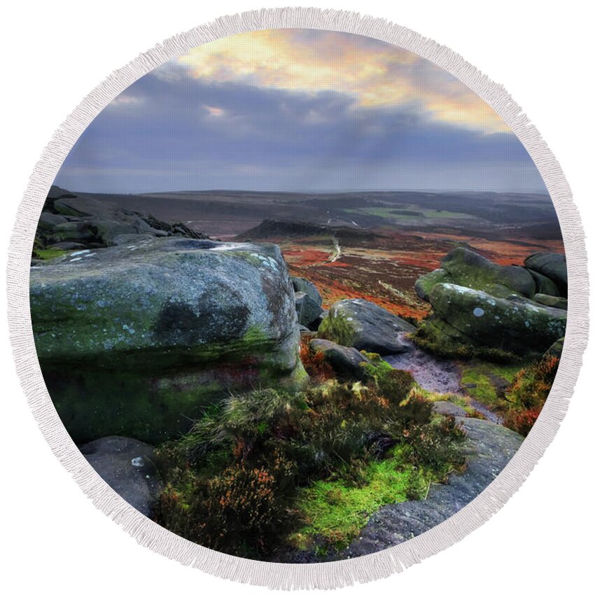 Derbyshire Round Beach Towel featuring the photograph Higger Tor 11.0 by Yhun Suarez