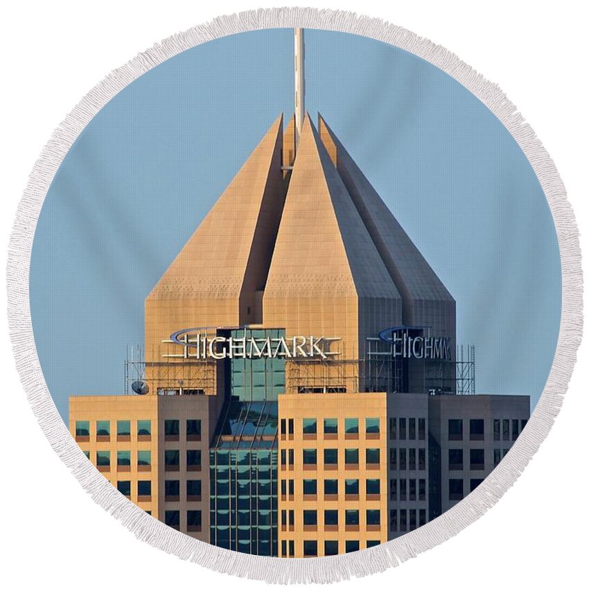 Pittsburgh Round Beach Towel featuring the photograph HIGHMARK Building by Frozen in Time Fine Art Photography