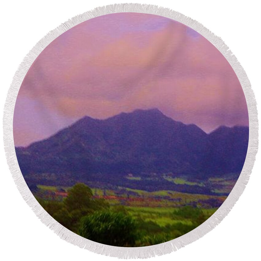 Oahu Round Beach Towel featuring the photograph Oaho by Phyllis Spoor