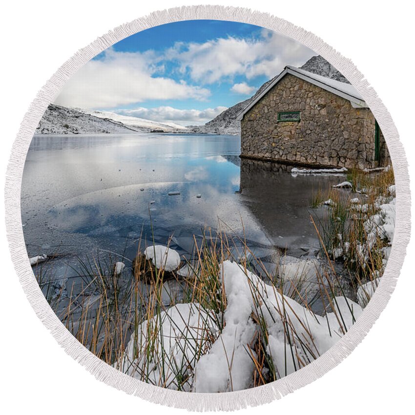 Tryfan Mountain Round Beach Towel featuring the photograph Icy Lake Snowdonia by Adrian Evans
