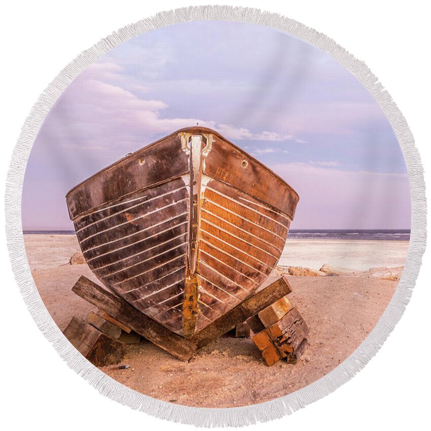 Abandoned Round Beach Towel featuring the photograph If I had a Boat by Peter Tellone