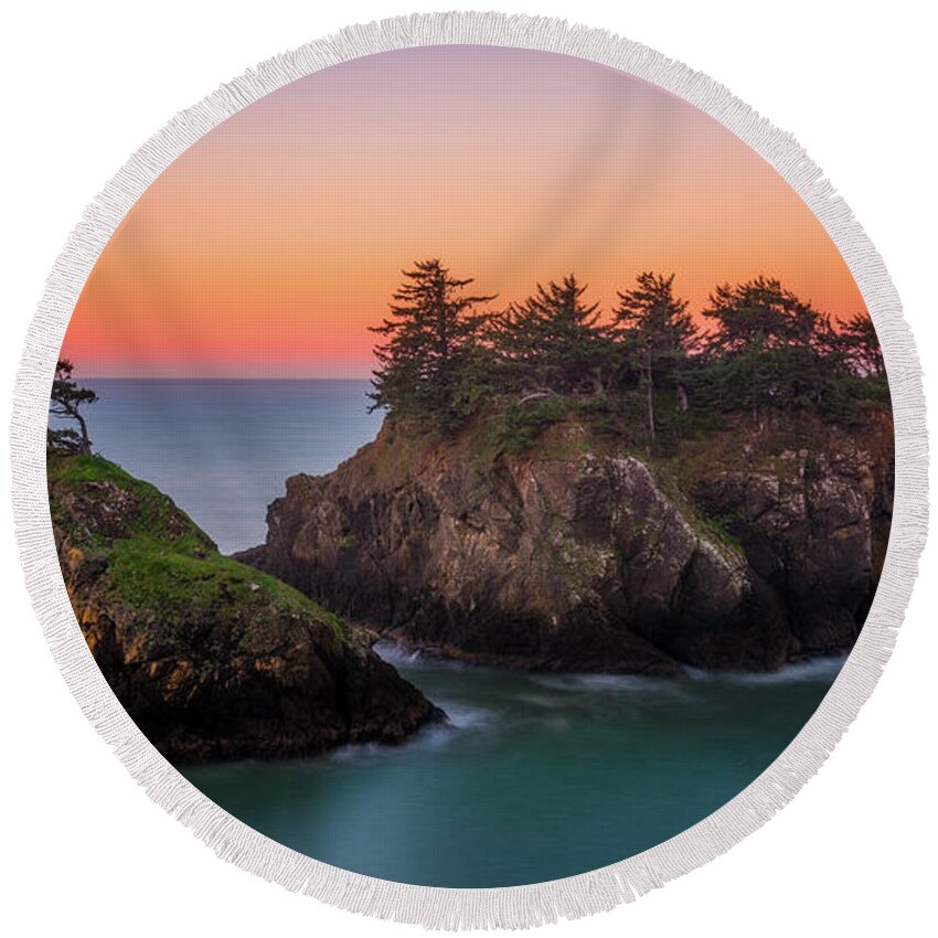 Sunrise Round Beach Towel featuring the photograph Islands in the Sea by Darren White