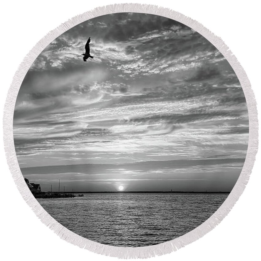 Sunrise Round Beach Towel featuring the photograph Jersey Shore Sunset In Black and White by Jeff Breiman