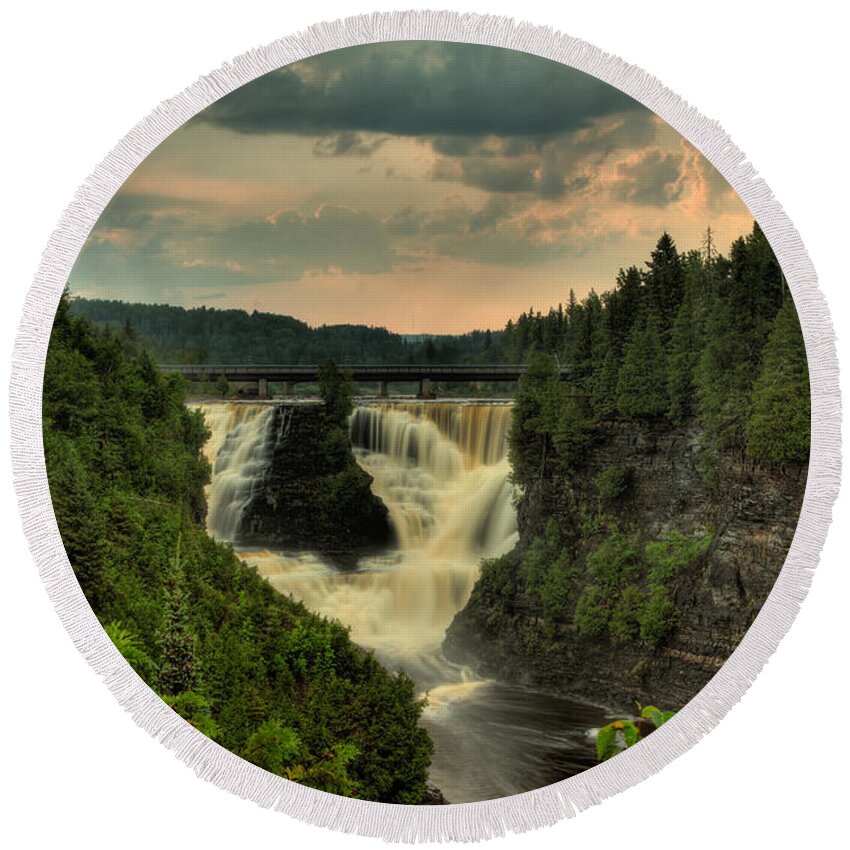 Green Mantle Round Beach Towel featuring the photograph Kakabeka Falls After a Storm by Jakub Sisak