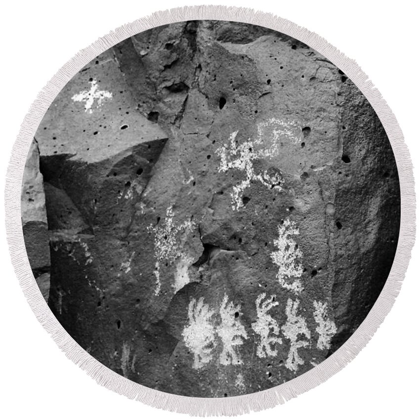 Petroglyphs Round Beach Towel featuring the photograph Kokopellis b/w by Glory Ann Penington
