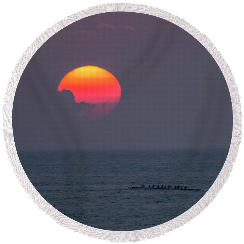 Photography Round Beach Towel featuring the photograph Kona Sunset 1 by Daniel Knighton