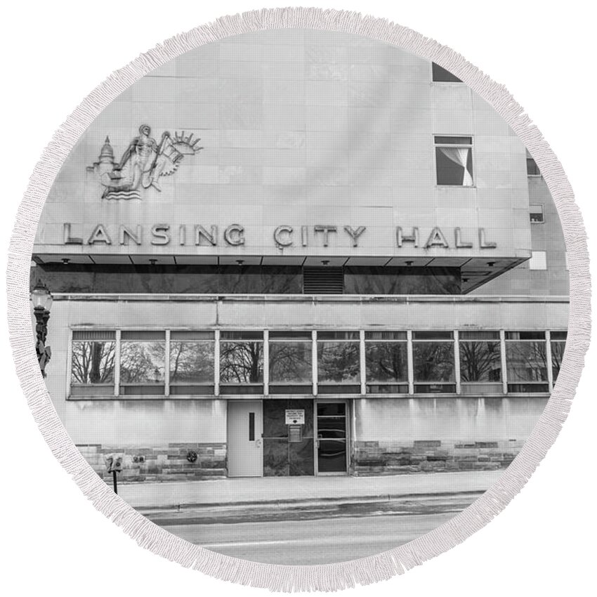 Black And White Round Beach Towel featuring the photograph Lansing Michigan City Hall by John McGraw