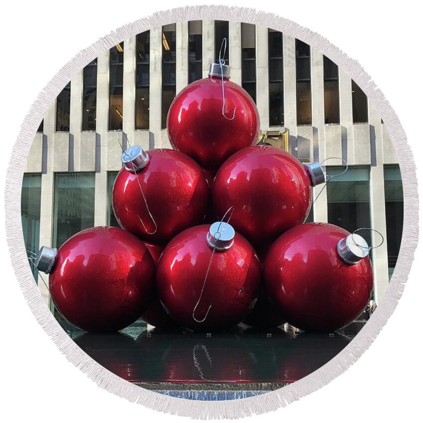Christmas Ornaments Round Beach Towel featuring the photograph Large Red Ornaments by CAC Graphics