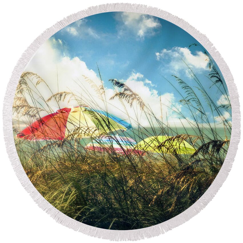 St. Petersburg Round Beach Towel featuring the photograph Lazy Days of Summer by Tammy Wetzel