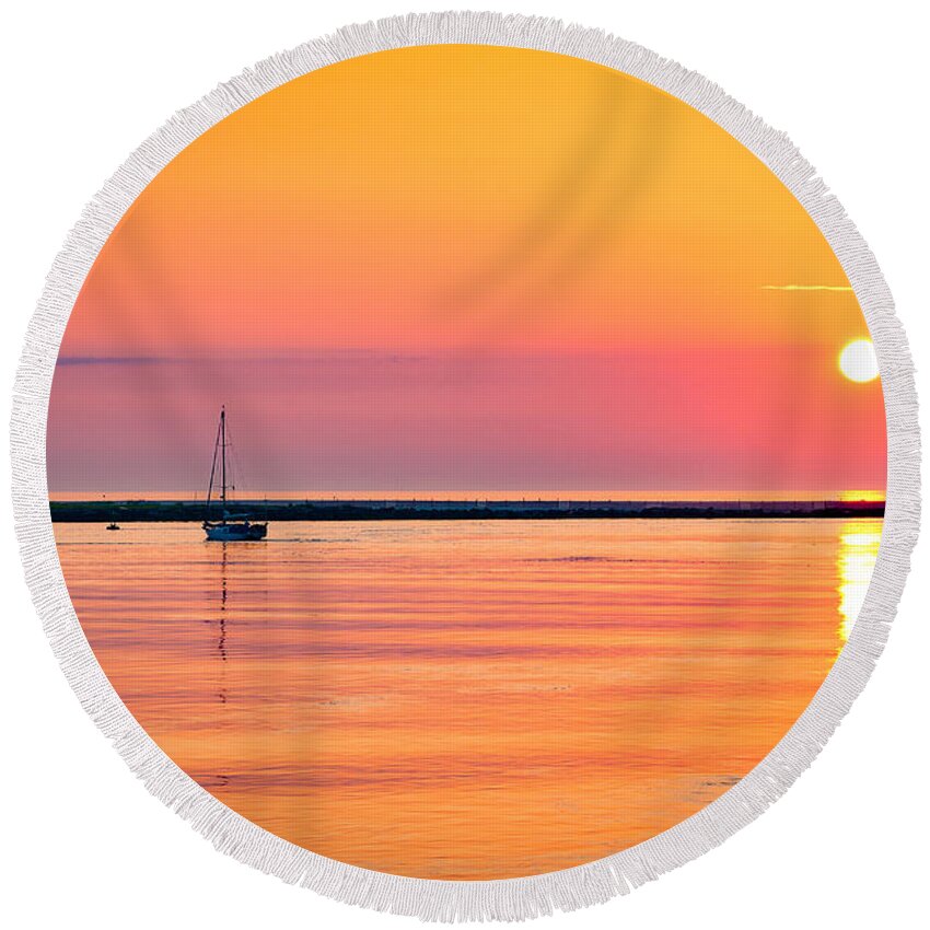 Sunrise Round Beach Towel featuring the photograph LBI Dawn by Mark Rogers