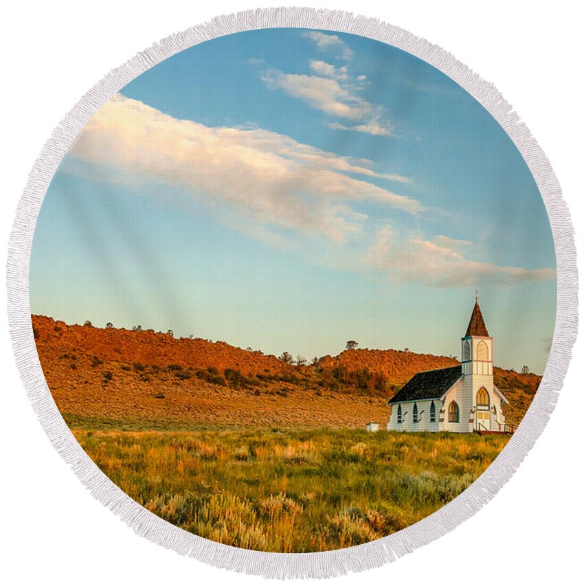 Small Round Beach Towel featuring the photograph Lennep Morn by Todd Klassy