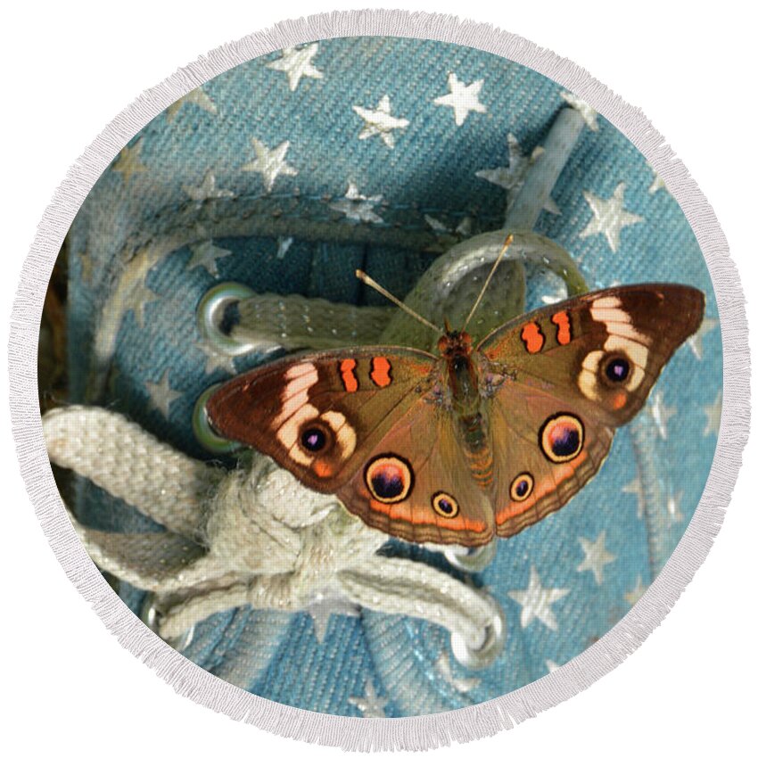 Butterfly Round Beach Towel featuring the photograph Let Your Spirit Fly Free- Butterfly Nature Art by Robyn King