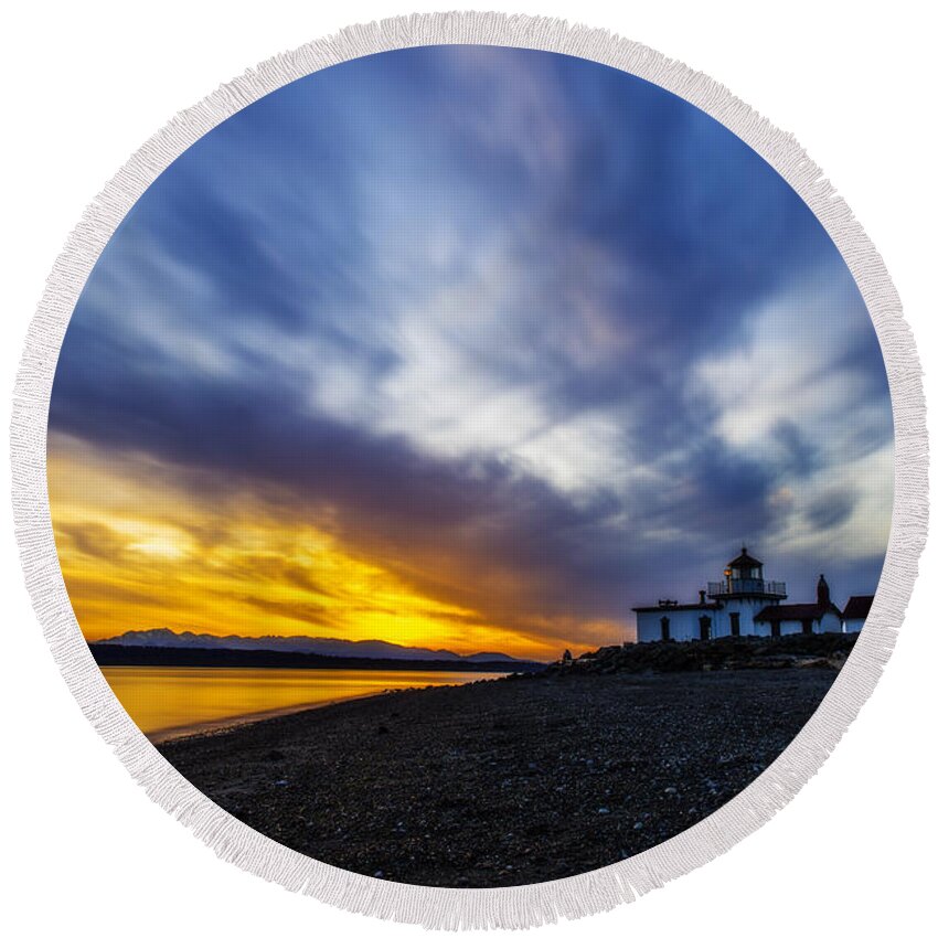 Outdoor Round Beach Towel featuring the photograph Lighthouse Sunset by Pelo Blanco Photo