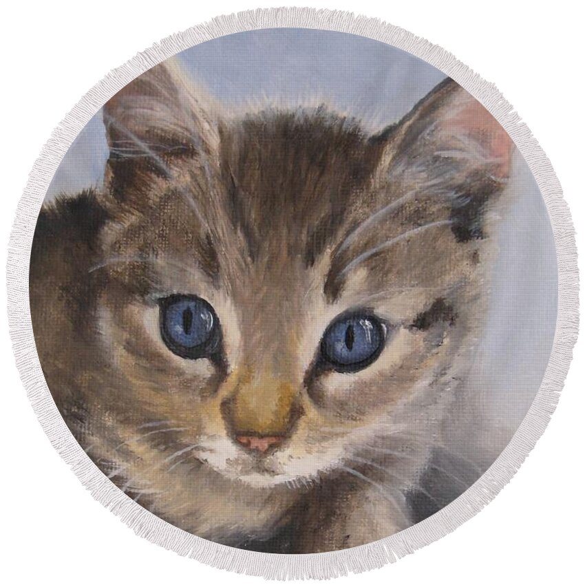 Noewi Round Beach Towel featuring the painting Little Kitty by Jindra Noewi