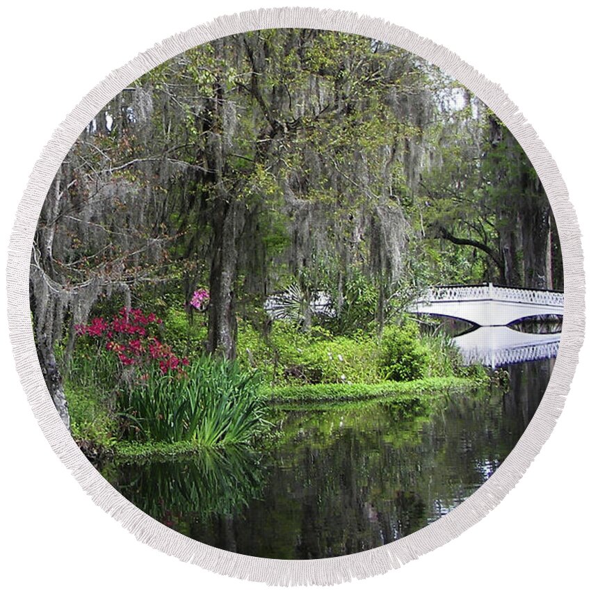 Pond Round Beach Towel featuring the photograph Low Country Springtime by Jerry Griffin