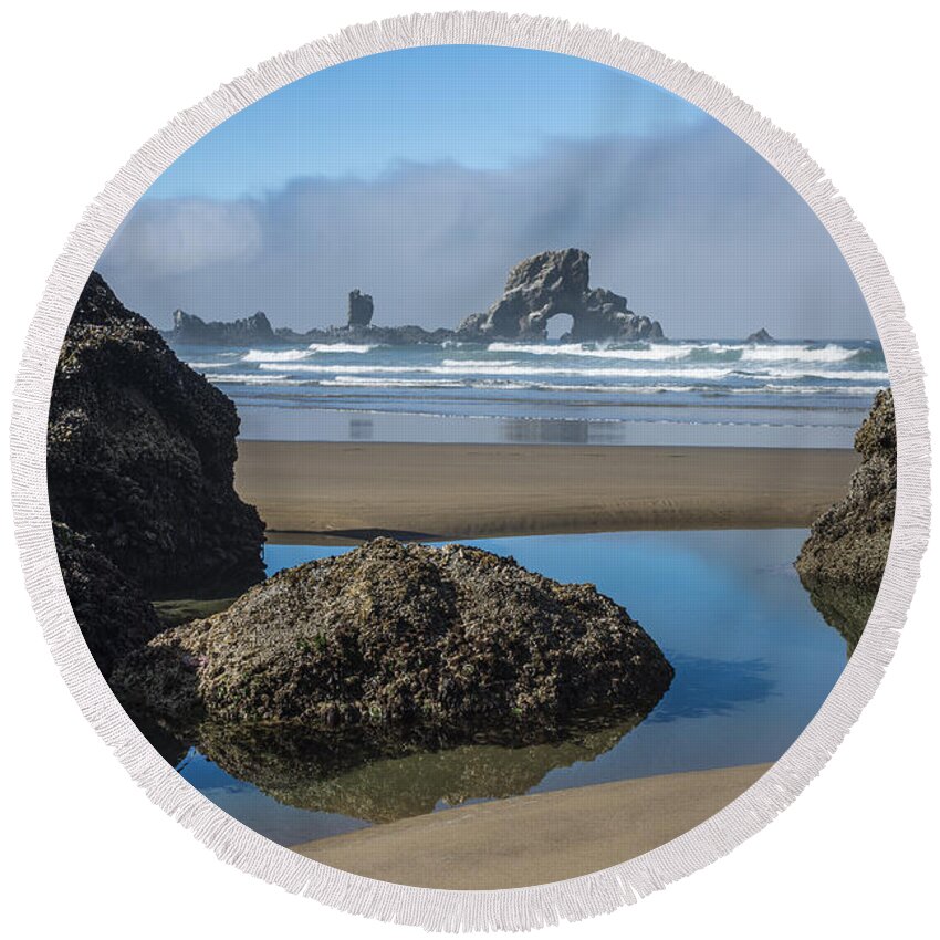 Beaches Round Beach Towel featuring the photograph Low Tide at Ecola by Robert Potts